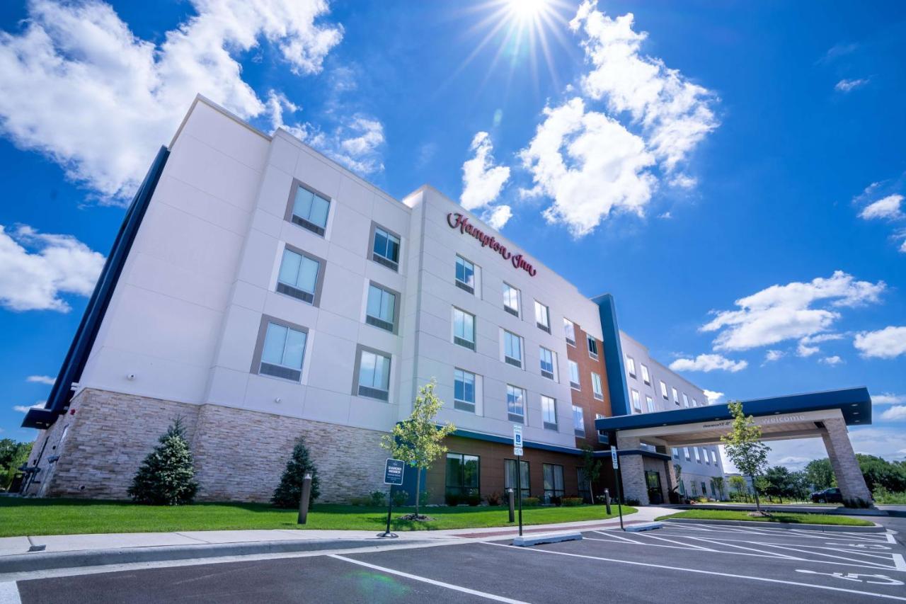Hampton Inn By Hilton Huntley Chicago Екстериор снимка