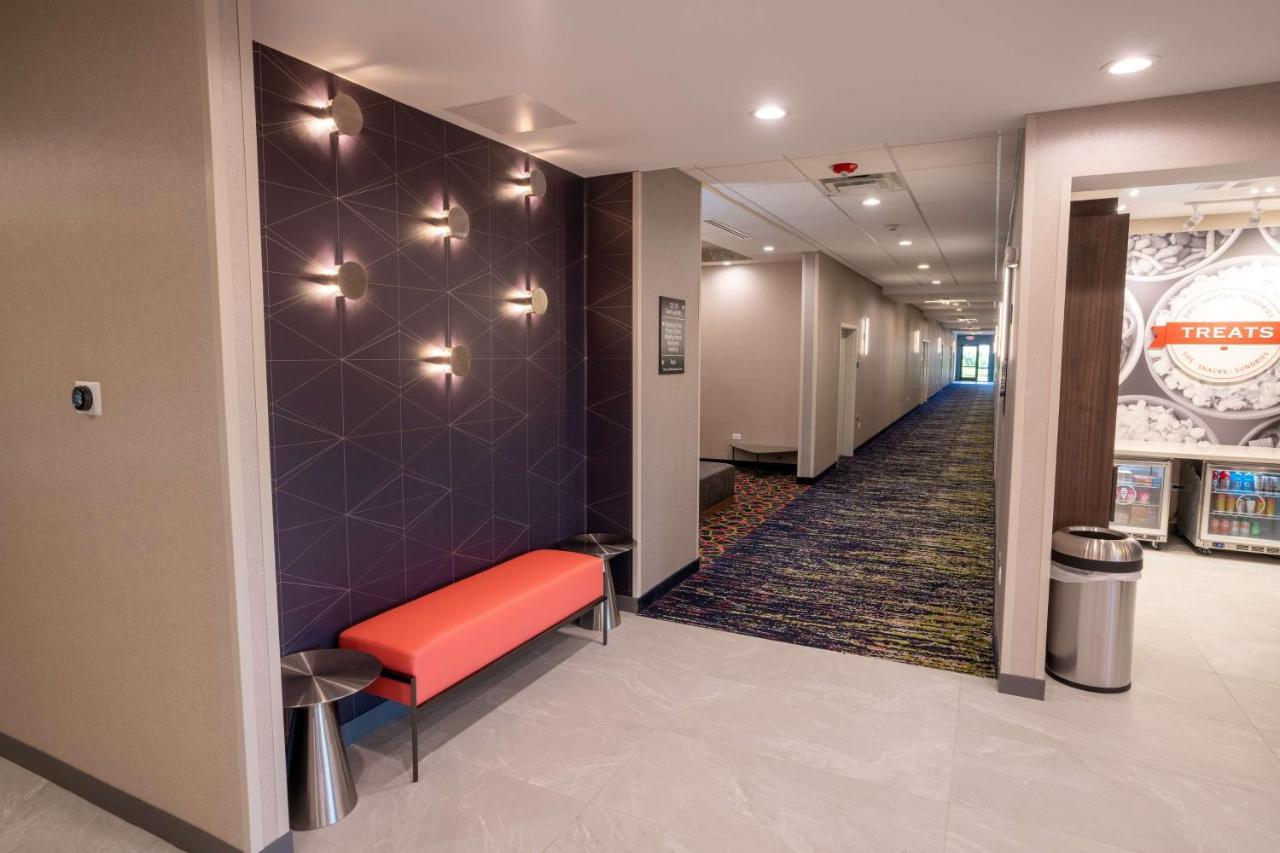 Hampton Inn By Hilton Huntley Chicago Екстериор снимка