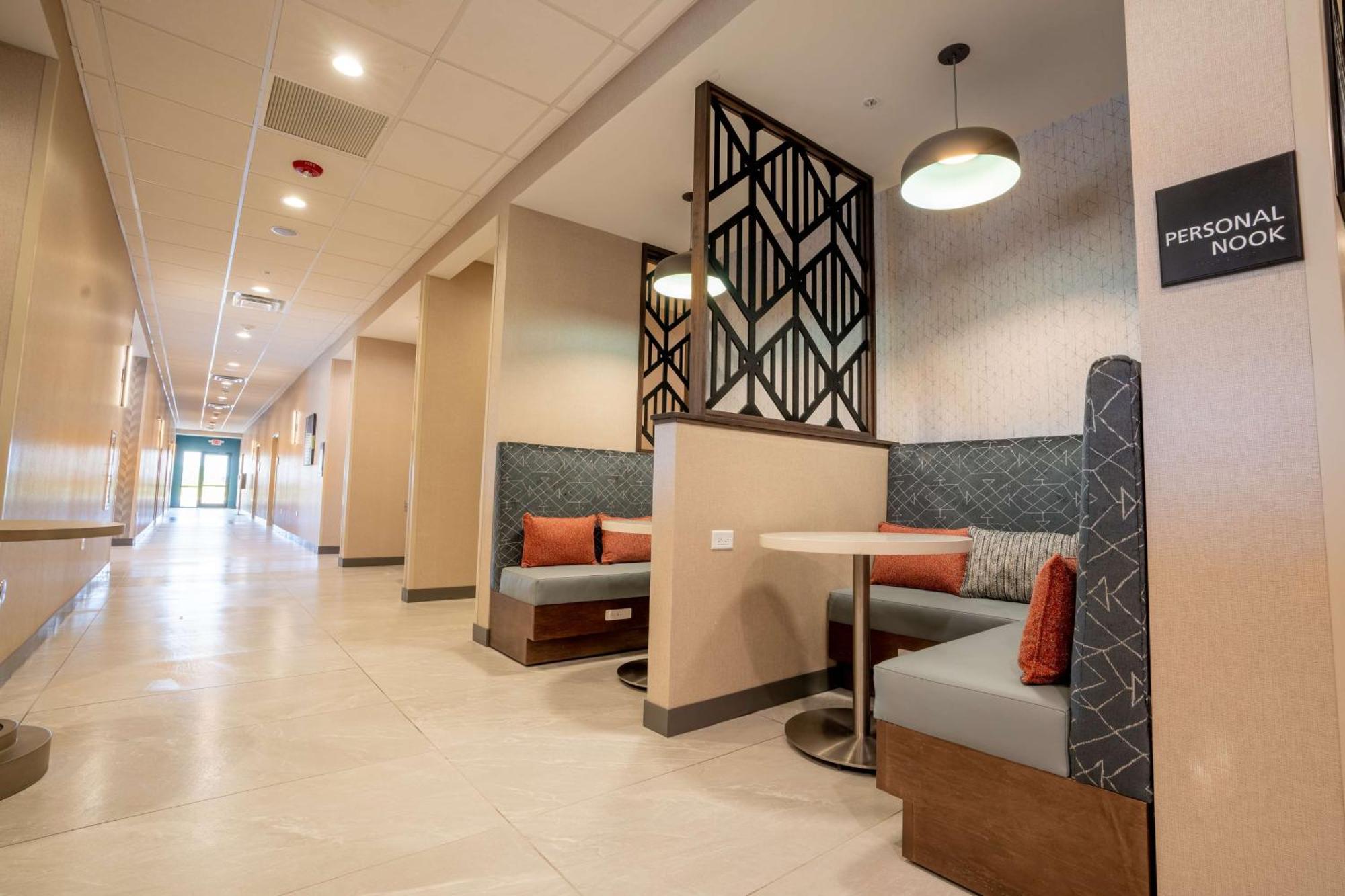 Hampton Inn By Hilton Huntley Chicago Екстериор снимка