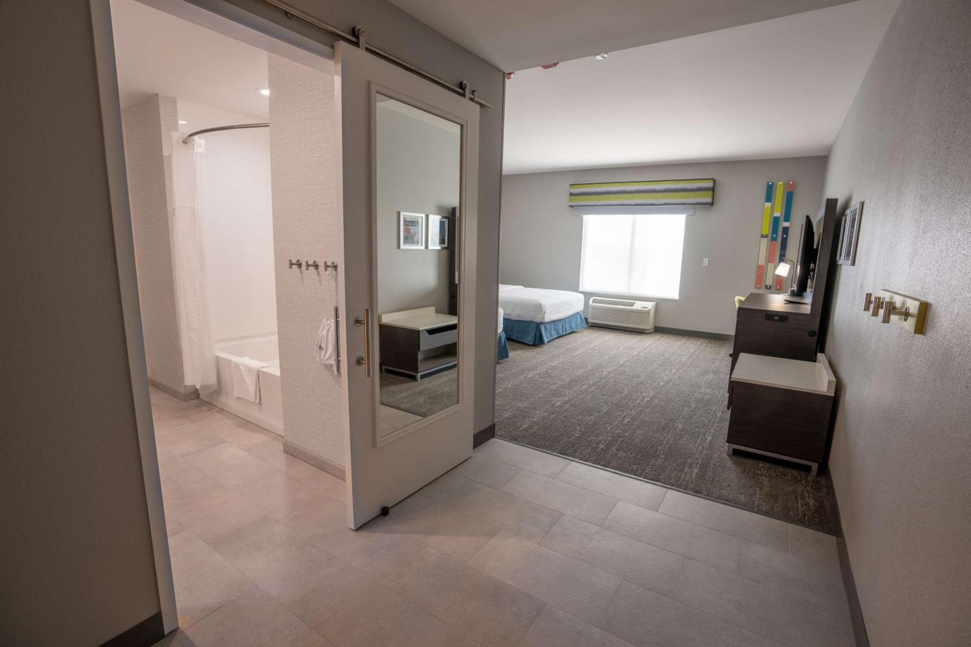 Hampton Inn By Hilton Huntley Chicago Екстериор снимка