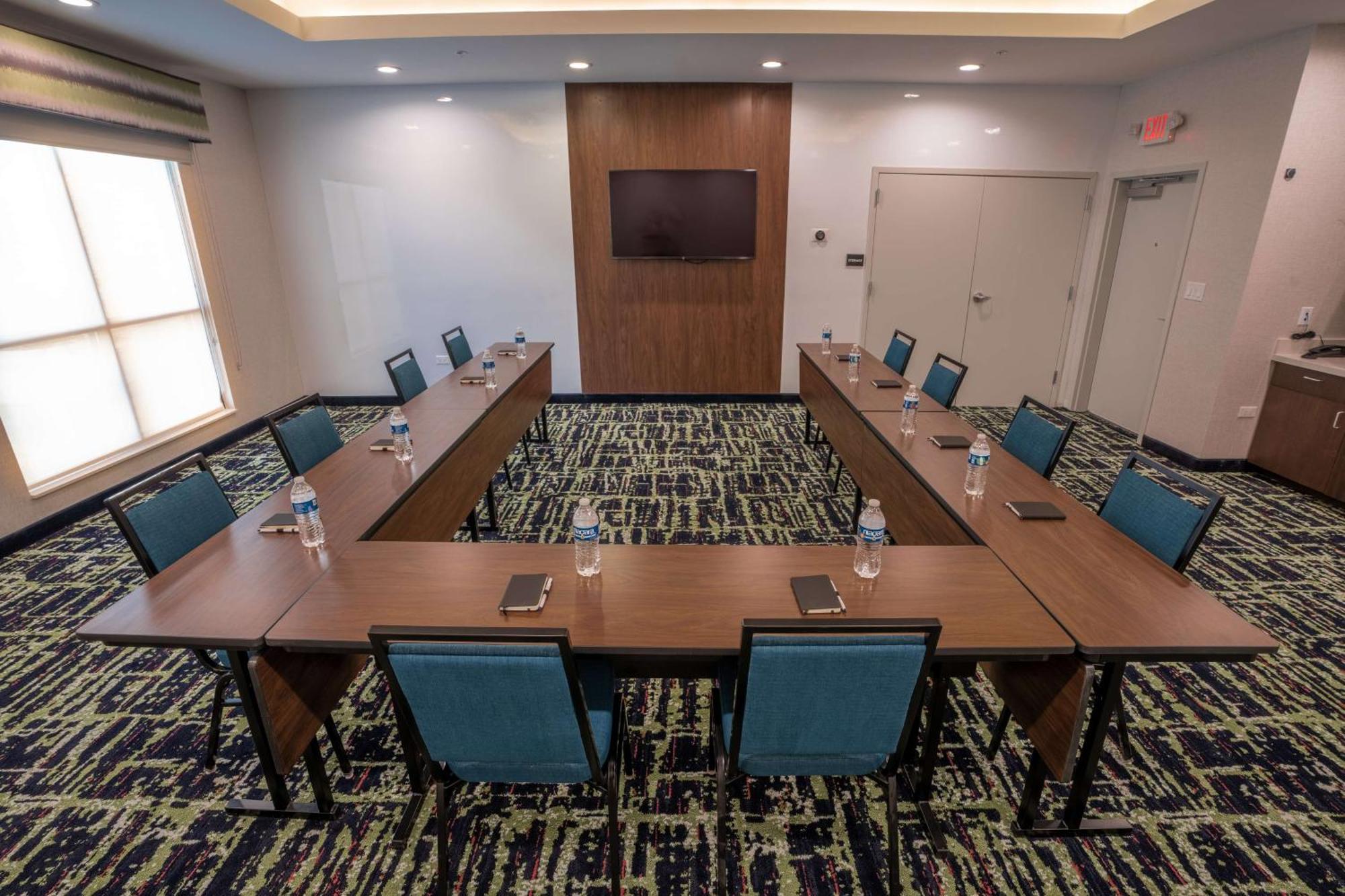 Hampton Inn By Hilton Huntley Chicago Екстериор снимка
